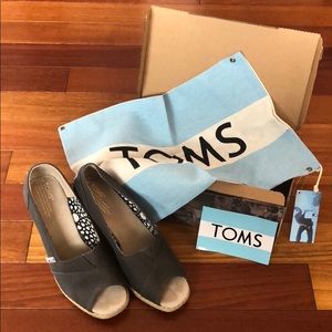 Size 7.5 Toms Canvas Wedge - Ash